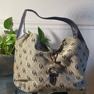 Dooney & Bourke